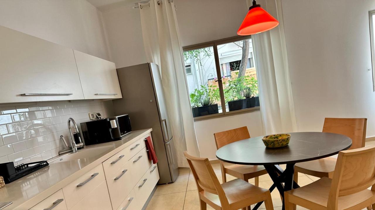 Roza Apartment Tel Aviv Bagian luar foto