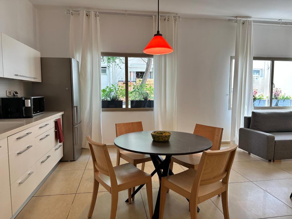 Roza Apartment Tel Aviv Bagian luar foto